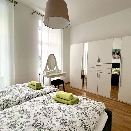 City-Apartment In Wieden Bagian luar foto