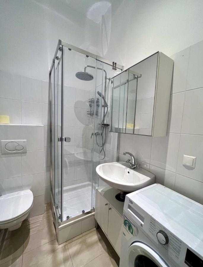 City-Apartment In Wieden Bagian luar foto